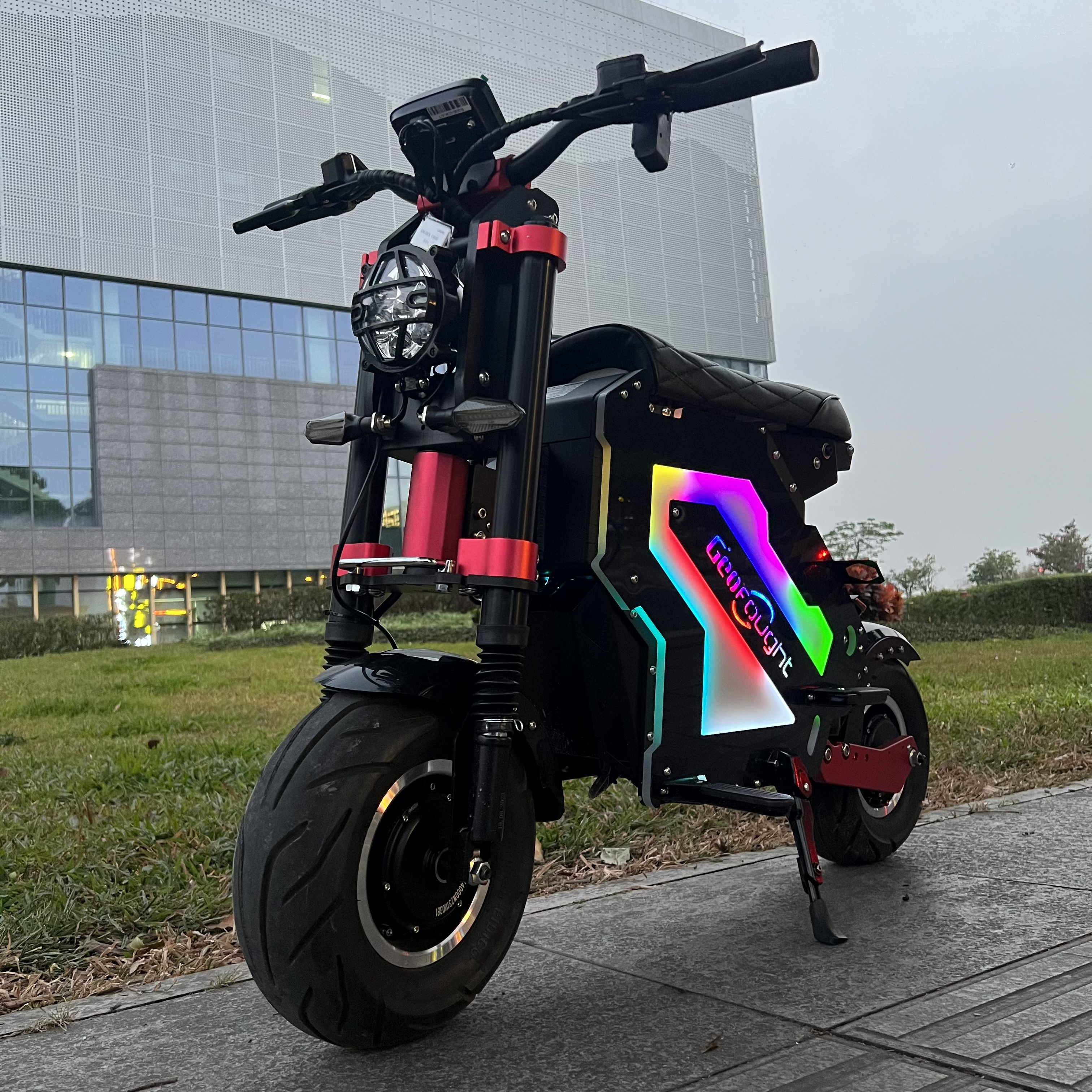 2024 new style M5 2 wheels adult electric scooter powerful 10000w 72v 50ah 150km range scooter moped with seat