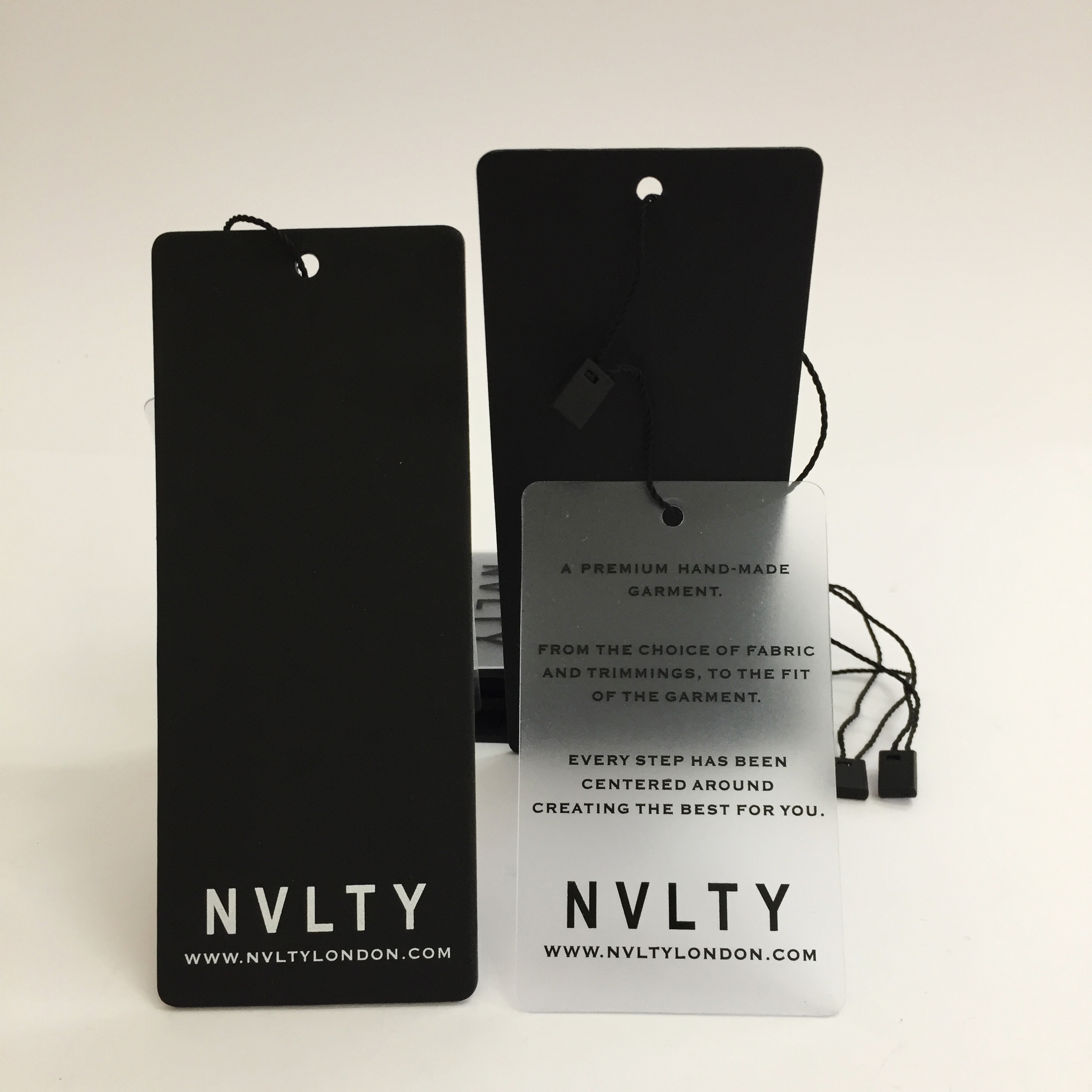 Garment printing clear  pvc plastic hang tag  printing black paper clothing hang tag with Customer logo