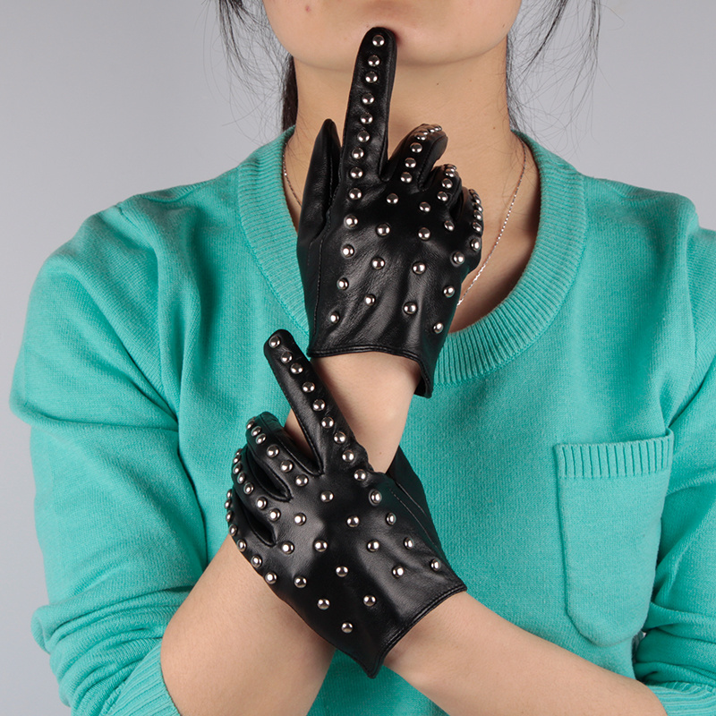 Fashion outdoor riding women smartphone ladies party opera rivet real leather gloves spike