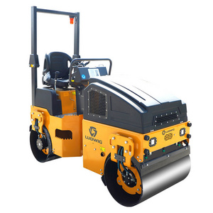 Compactor Roller Durable 1.5 Ton Hydraulic Ride On  Tire Road Roller with KUBOTA Engine