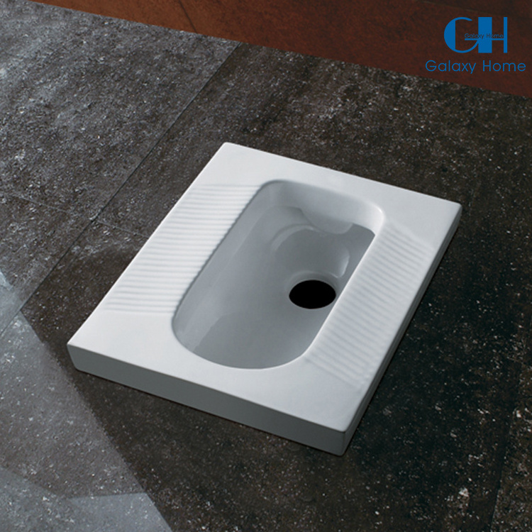 Cheap price modern sanitary ware squat Water Closet toilet floor mounted white ceramic public wc Pan en cuclillas for hotel