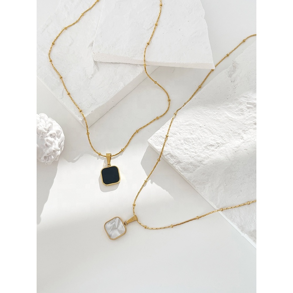 N0581 trendy 18k gold stainless steel thin chain choker dainty square black white natural shell pendant necklace fine jewellery