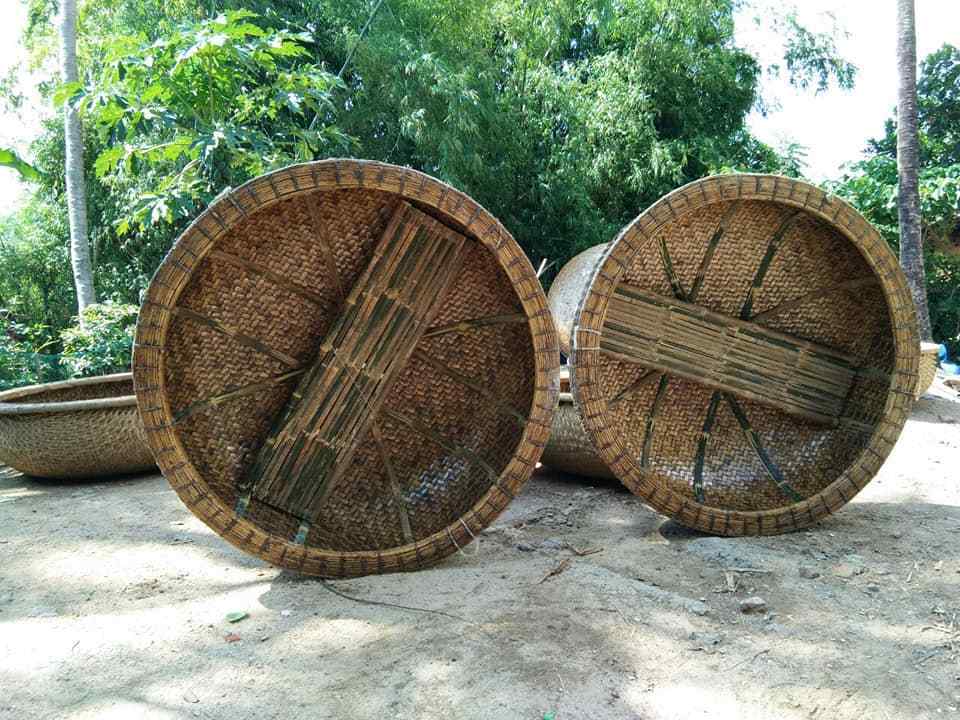 Very Cheap Round Bamboo Coracle Basket Boat With Paddles from Vietnam