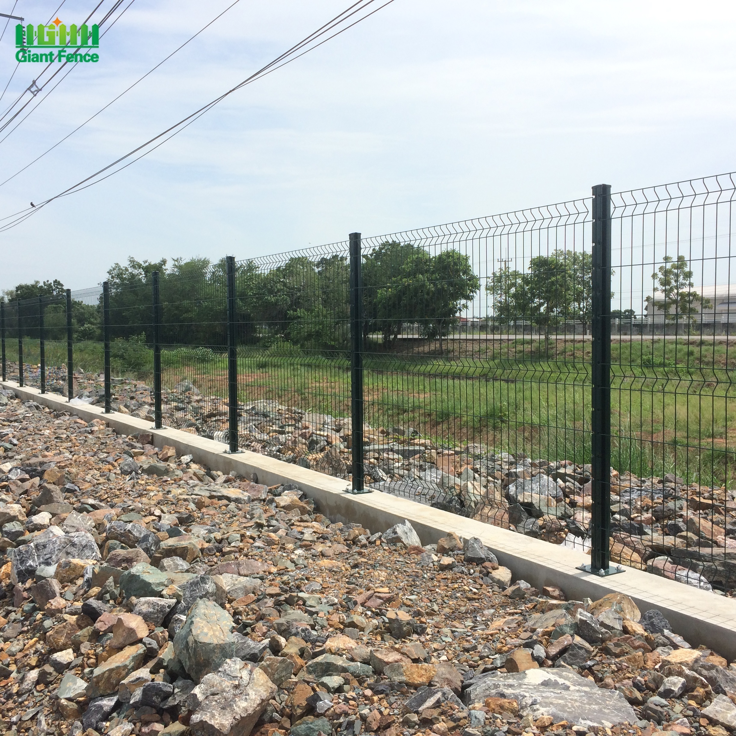 Customized Highway Road Garden Fence Panels Iron Electric Mesh Panel Fences for Security Hot Dip Finishing for Gate Wire Use