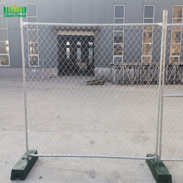 Galvanized Vinyl Coated Chain Link Fence Wire Mesh Low Maintenance Steel Iron Frame Waterproof Security Driveaway Gates Gate Use