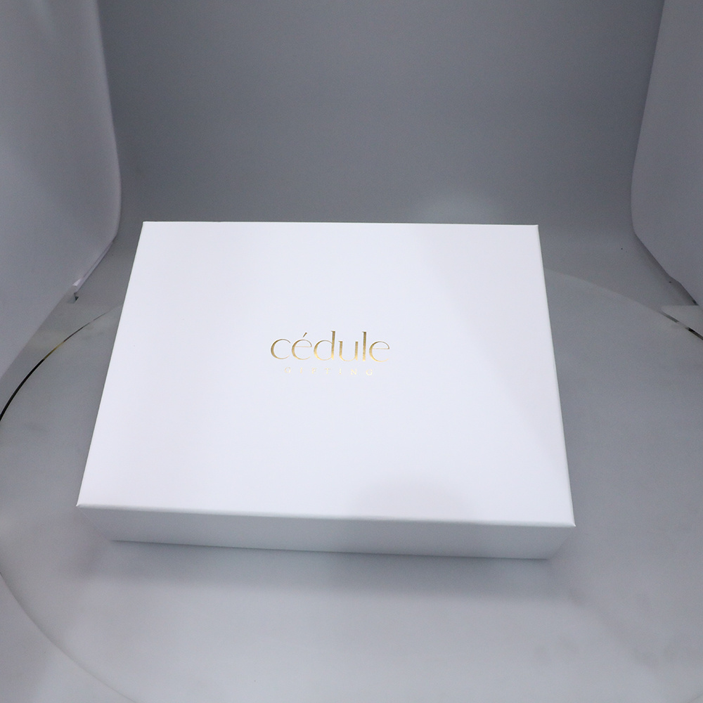 Brand Logo Luxury gold foil rigid cardboard top lid gift box luxury clothing boxes for packiging