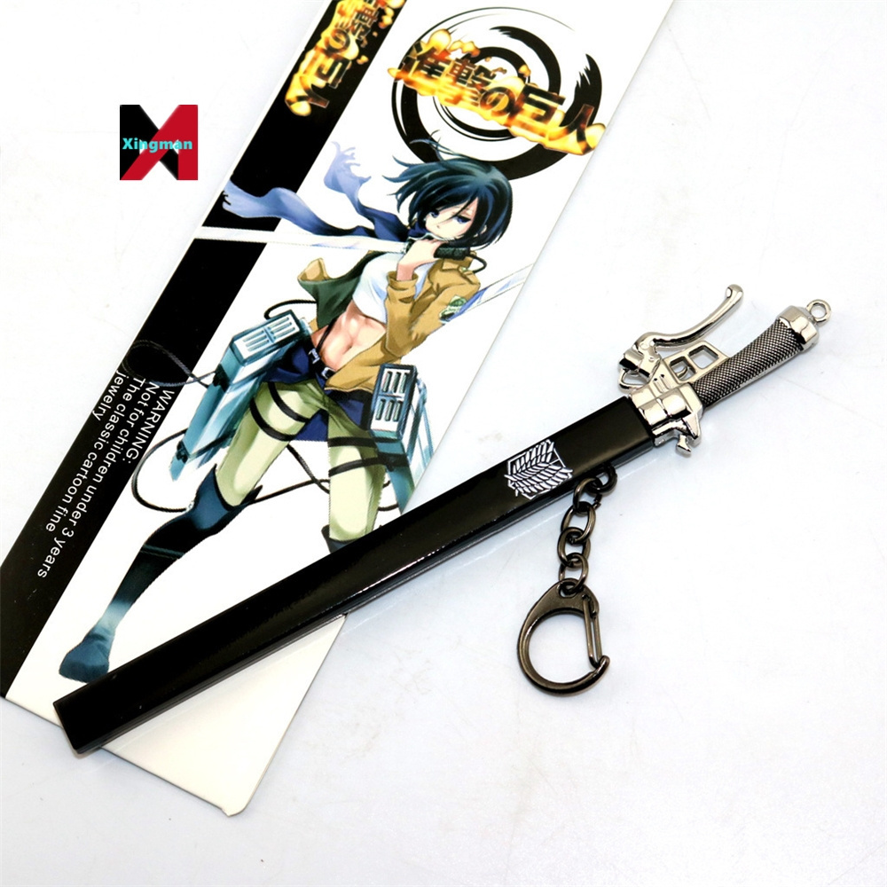 17cm Attack on Titan Scout Regiment Knife Sword anime keychains wholesale Eren Jaeger Weapon Metal Keychain