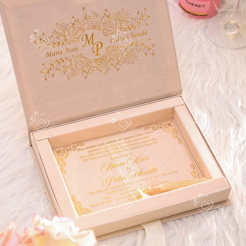 Custom Design Beige Velvet Box Wedding Acrylic Invitation Gold Foiling Luxury Happy Event Invitation Cards