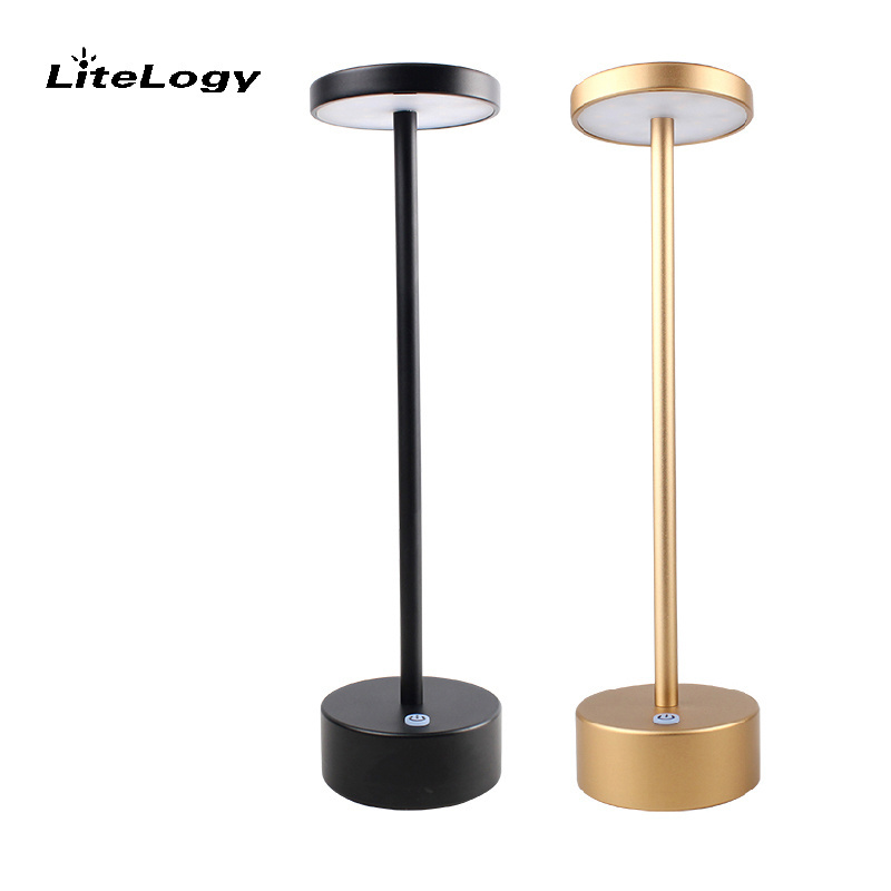 New design ideas 2021 high quality bedroom led desk lighting modern nordic table lamp DC 5V black cordless table lamp