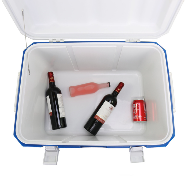 GiNT 30L PU Foaming Freezable Insulated Outdoor Ice Cooler Box for Beer Wine Drinking with Lock