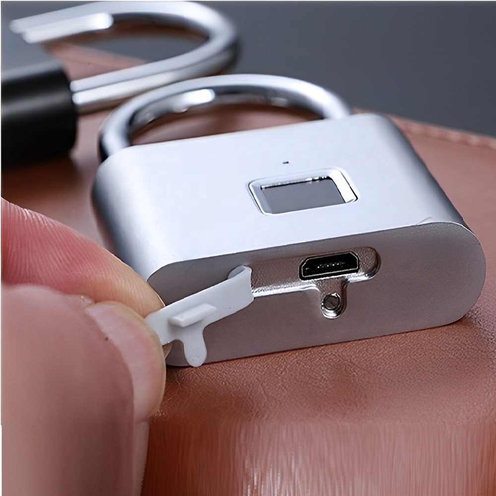 Keyless Waterproof Smart Tuya Biometric Padlock Electronic Outdoor Cabinet Lock for Luggage Gym Bluetooth Fingerprint Padlock