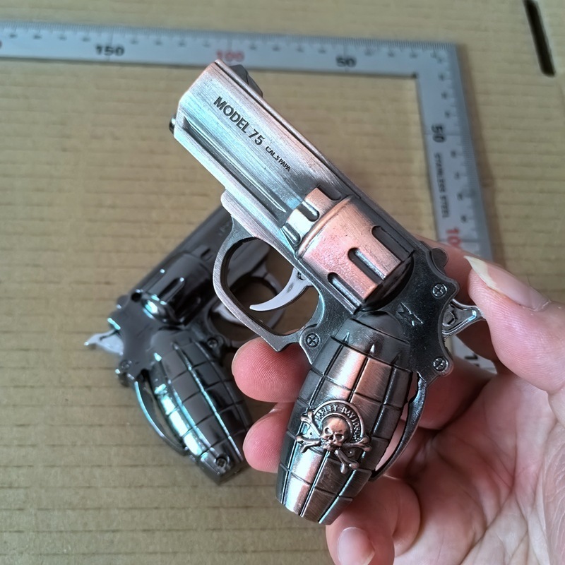 Creative with light toy pistol shape windproof lighter metal light light laser cigarette lighter cigarette wholesale