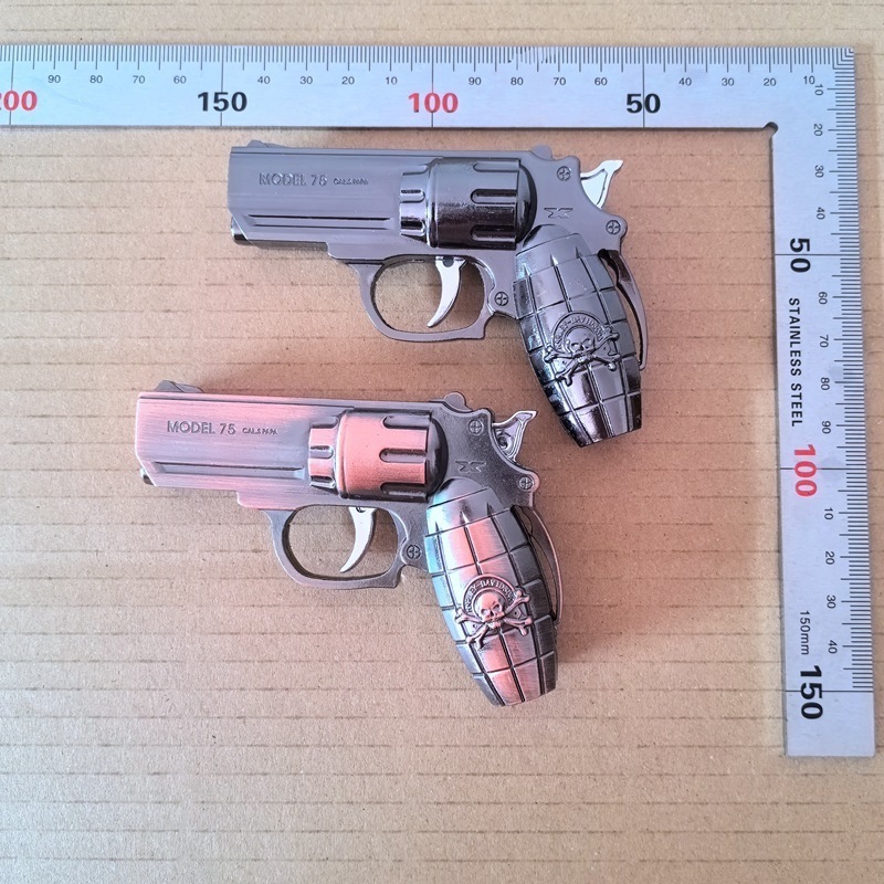 Creative with light toy pistol shape windproof lighter metal light light laser cigarette lighter cigarette wholesale