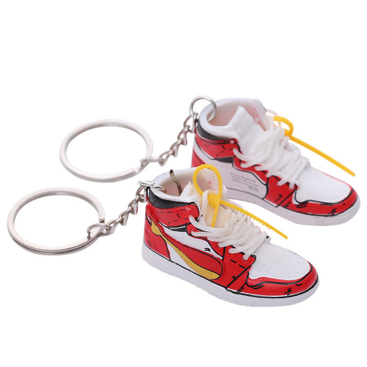 Wholesale Porte Clef Personalisable Laveros 3d Personalizado Gantungan Kunci Shoe Key Chains Sports Keychain