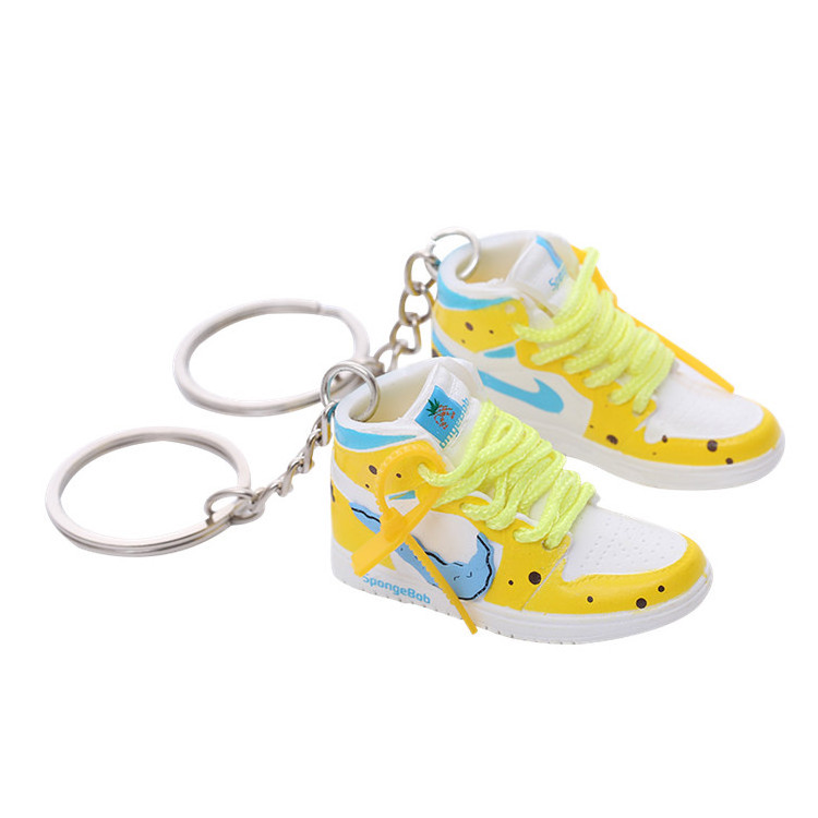 Wholesale Porte Clef Personalisable Laveros 3d Personalizado Gantungan Kunci Shoe Key Chains Sports Keychain