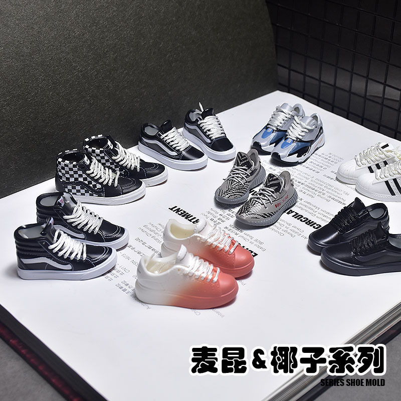 3D pvc mini AJ1 sneaker keychain with box metal accessories can customized High quality  AJ4 shoe keychain most popular