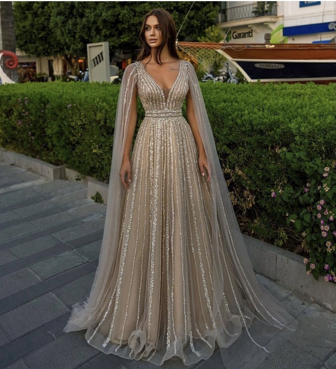 2022 Luxury Beaded V Neck Cape Sleeves A-line Evening Gown for Women Formal Party Dresses Full Natural OEM Service Tulle Adults