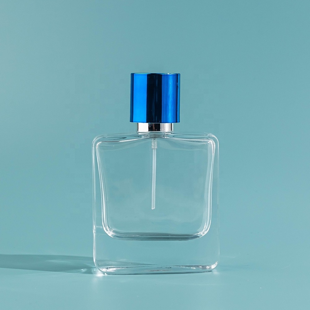 New Luxury Fancy Fragrance China Factory 50ml Spray Perfume Bottles with Blue Plating Cap and Pump