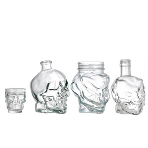 New 80 ml 150ml 200ml 350ml Skull Decanter Lead-free Glass Skull Prop Bottle Whiskey Bottle With Cork Stopper