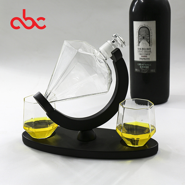 1000ml 33oz Hand Mad Alcohol Vodka Bourbon Rum Wine Tequila Glass Diamond Whiskey Bottle with Wooden Base Stand