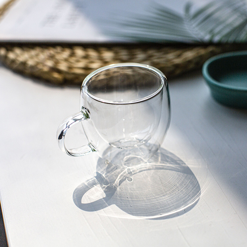 Factory wholesale Clear Borosilicate Glass Handgrip Tea Coffee Cup Espresso Mugs Double Wall Glass Cup With Bamboo Lid