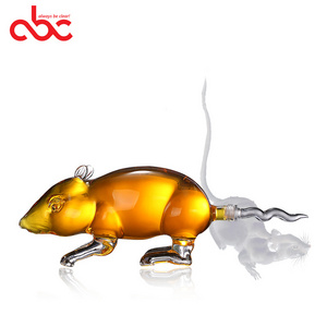 500ml 1000ml Handmade Borosilicate Rat Animal Shape Clear Glass Decanter Odd Rat Shaped Glass Alcohol Wine Bottle