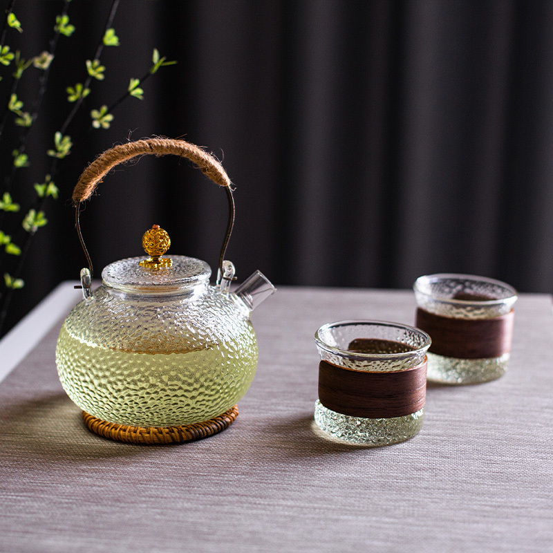 Hot Sale Cute Glass Tea Kettle Teapot Clear Borosilicate Glass Strainer Teapot With Infuser For Sale