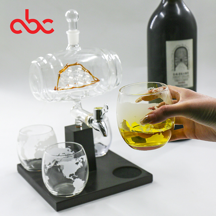 High Borosilicate Glass Artificial Blowing Sailboat Whiskey Decanter Set