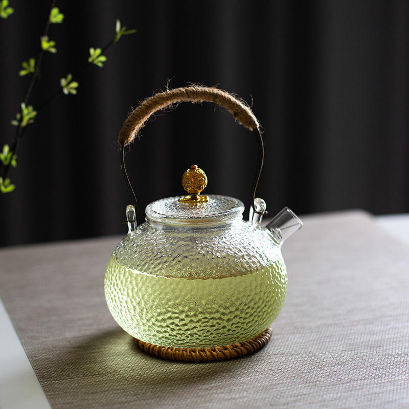 Hot Sale Cute Glass Tea Kettle Teapot Clear Borosilicate Glass Strainer Teapot With Infuser For Sale