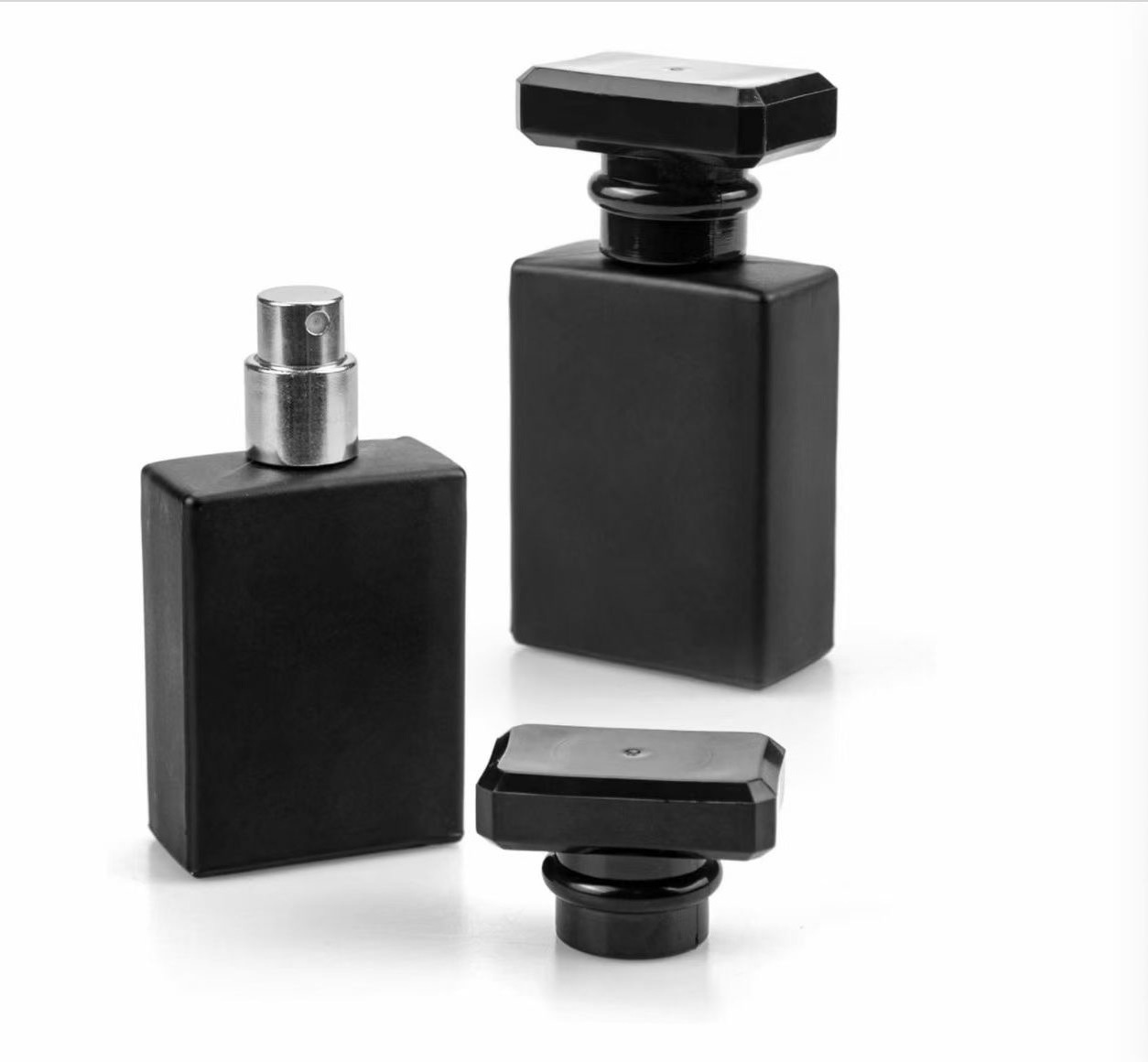 RUIPACK OEM 30ml Free Samples Available Glass Perfume Bottle Match With Aluminum Sprayer Wholesale/Manufacture