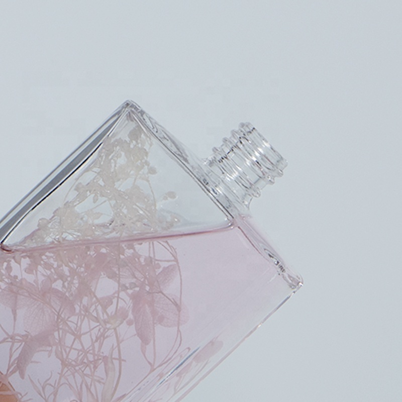 New design with dry flower empty mist sprayer clear glass 100ml square perfume bottle