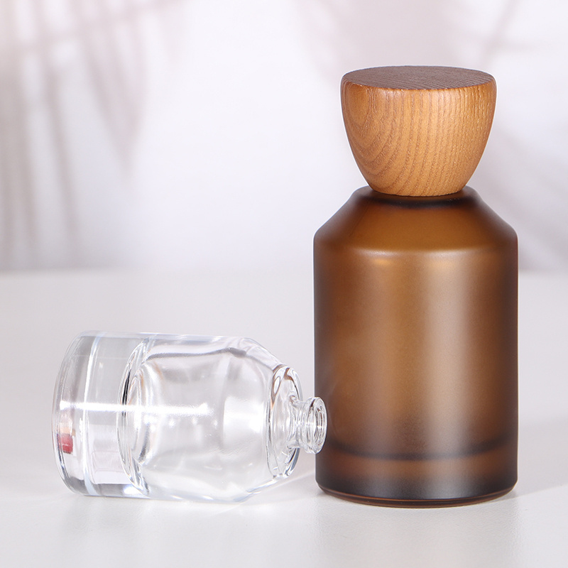 30ml 50ml 100ml empty transparent brown cylindrical perfume spray glass bottle with wooden lid