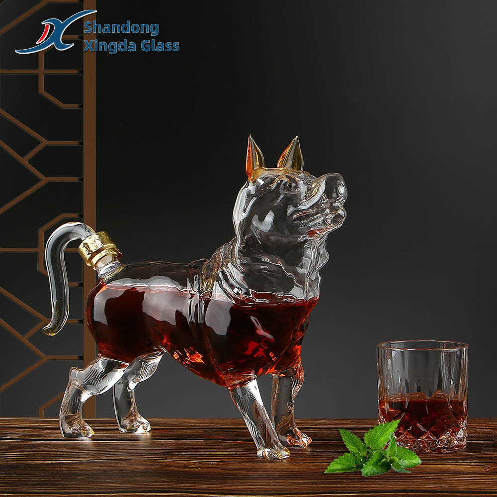 Customized 500Ml Handblown Borosilicate Animal Dog Shaped Glass Wine Alcohol Bottle Clear Whisky Decanter Factory