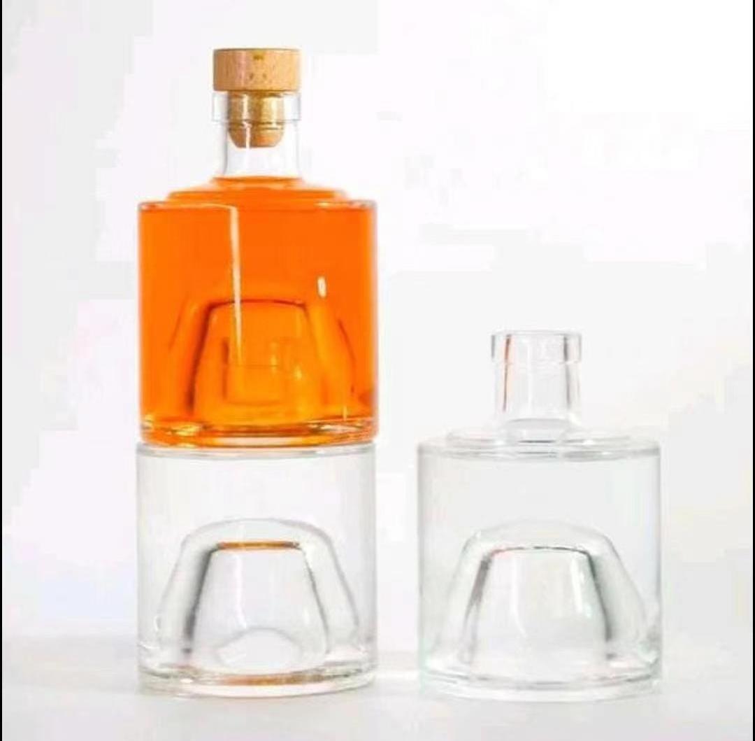 Custom stackable bottle decanter tower wholesale empty 250ml 150ml  Mini vodka liquor wine glass bottles