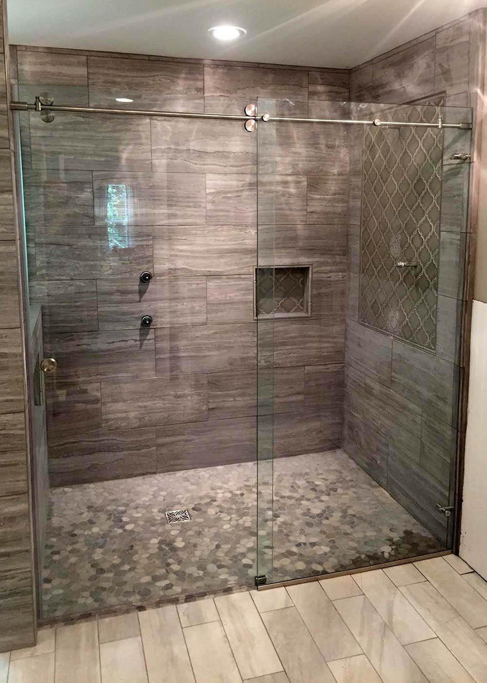 Simple and fashionable glass frameless shower room sliding door