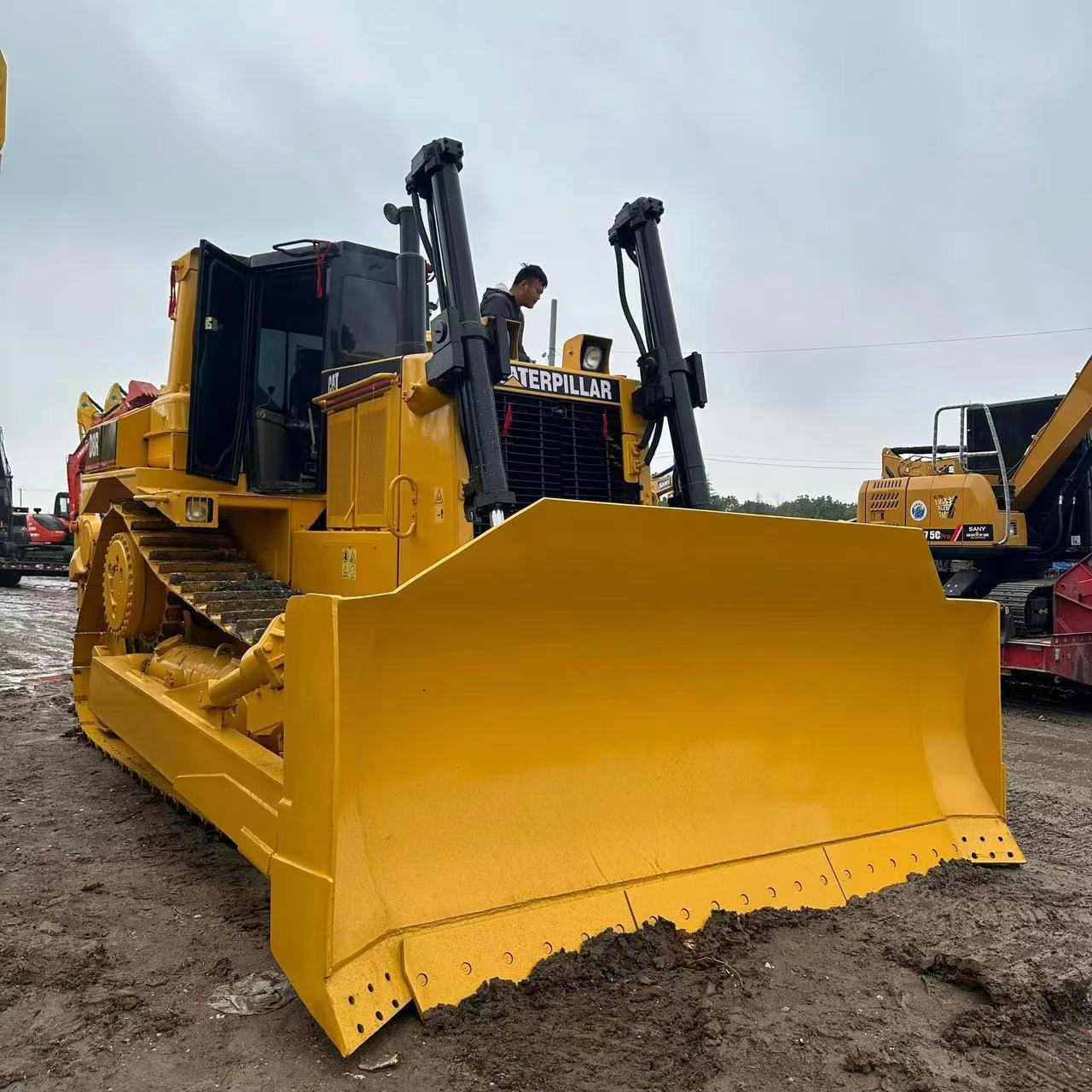 Caterpillar D8R used large crawler bulldozer with good condition best price cat bulldozer D8R