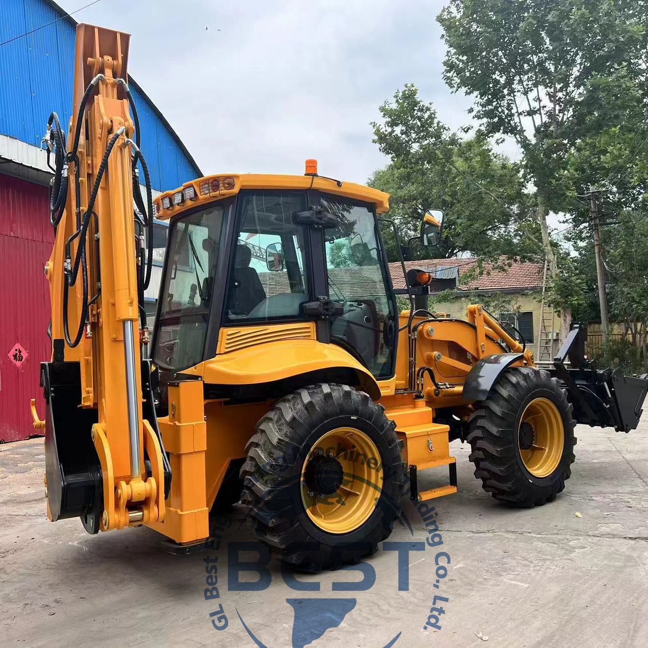 backhoe Loaders     Selling  Superior condition  New customizable   backhoe Loaders  for loading and  Excavating