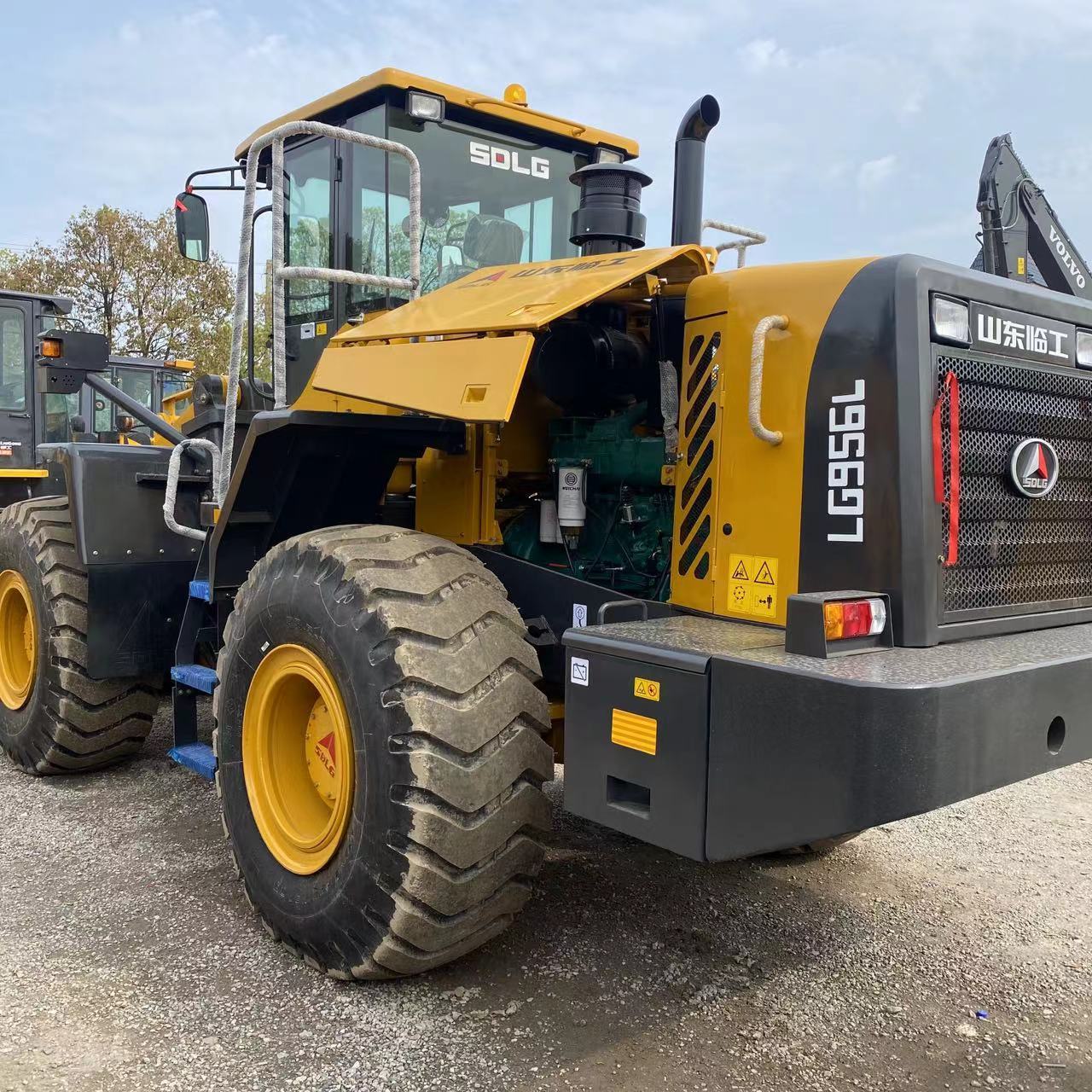 Hot used front loaders 5t Lingong LG956L big sized wheel bucket truck loading and unloading SDLG machinery