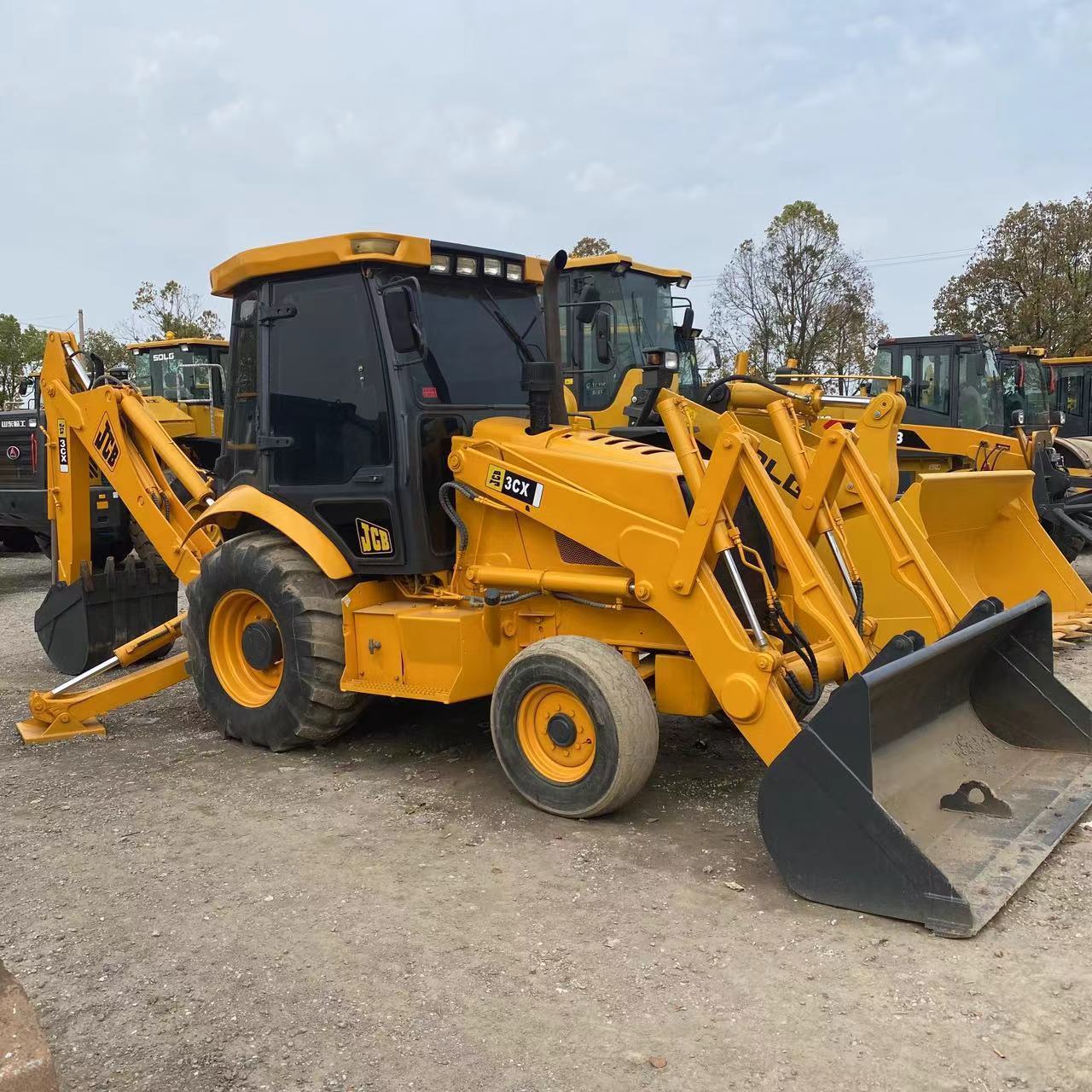 Hot selling second-hand backhoe excavators JCB 3CX with suitable prices available for sale