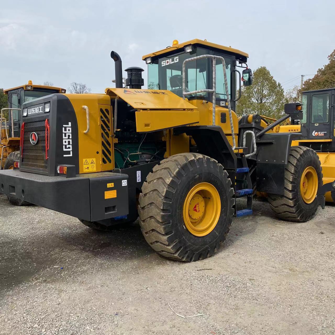 Hot used front loaders 5t Lingong LG956L big sized wheel bucket truck loading and unloading SDLG machinery