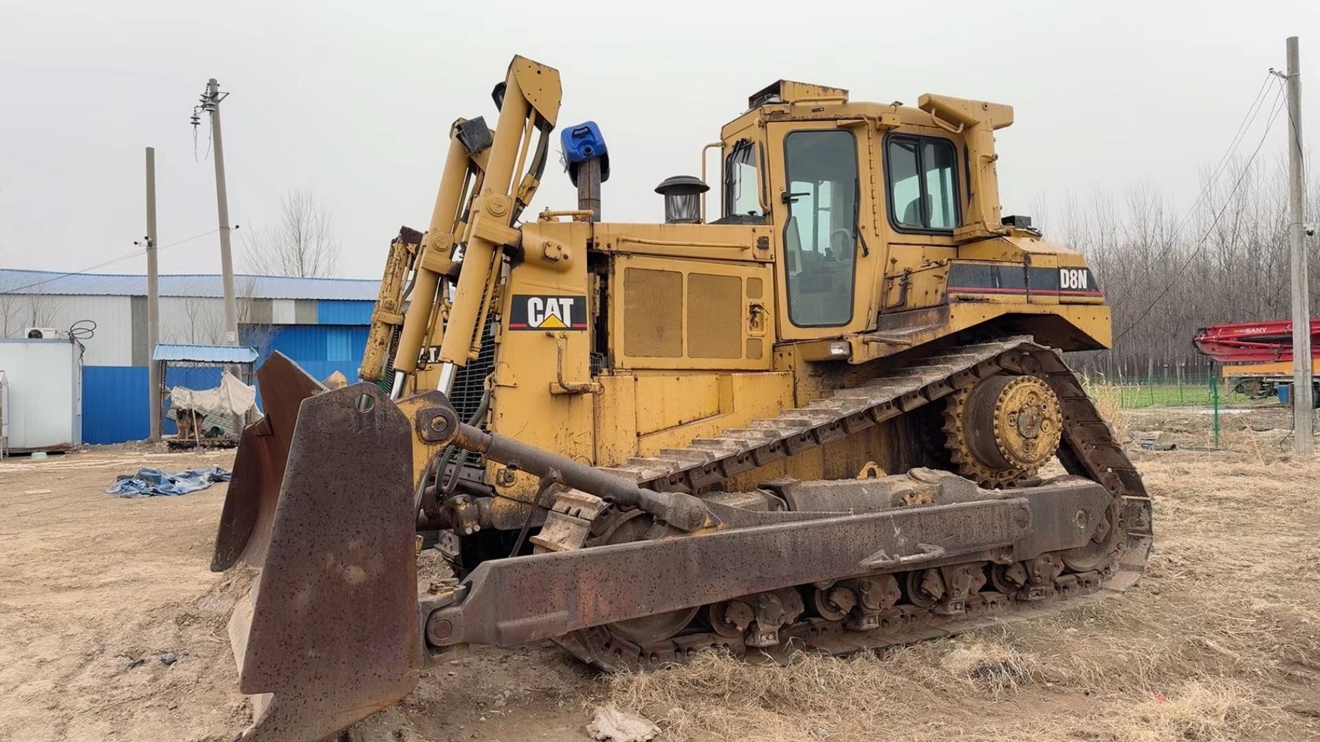 Used D8N bulldozer used original Japan D8T D8L D8N D8R crawler bulldozer for sale