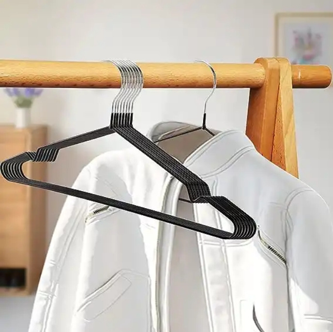 Wholesale 2.5 cm slim black wire hanger save space anti-slip wire metal laundry clothes hanger