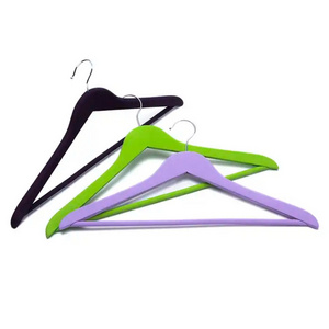 Quality wooden coat hangers custom non slip biodegradable clothes hangers for clothing