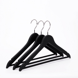 High Quality non-slip rubber coated black wooden clothes clothing hanger rack