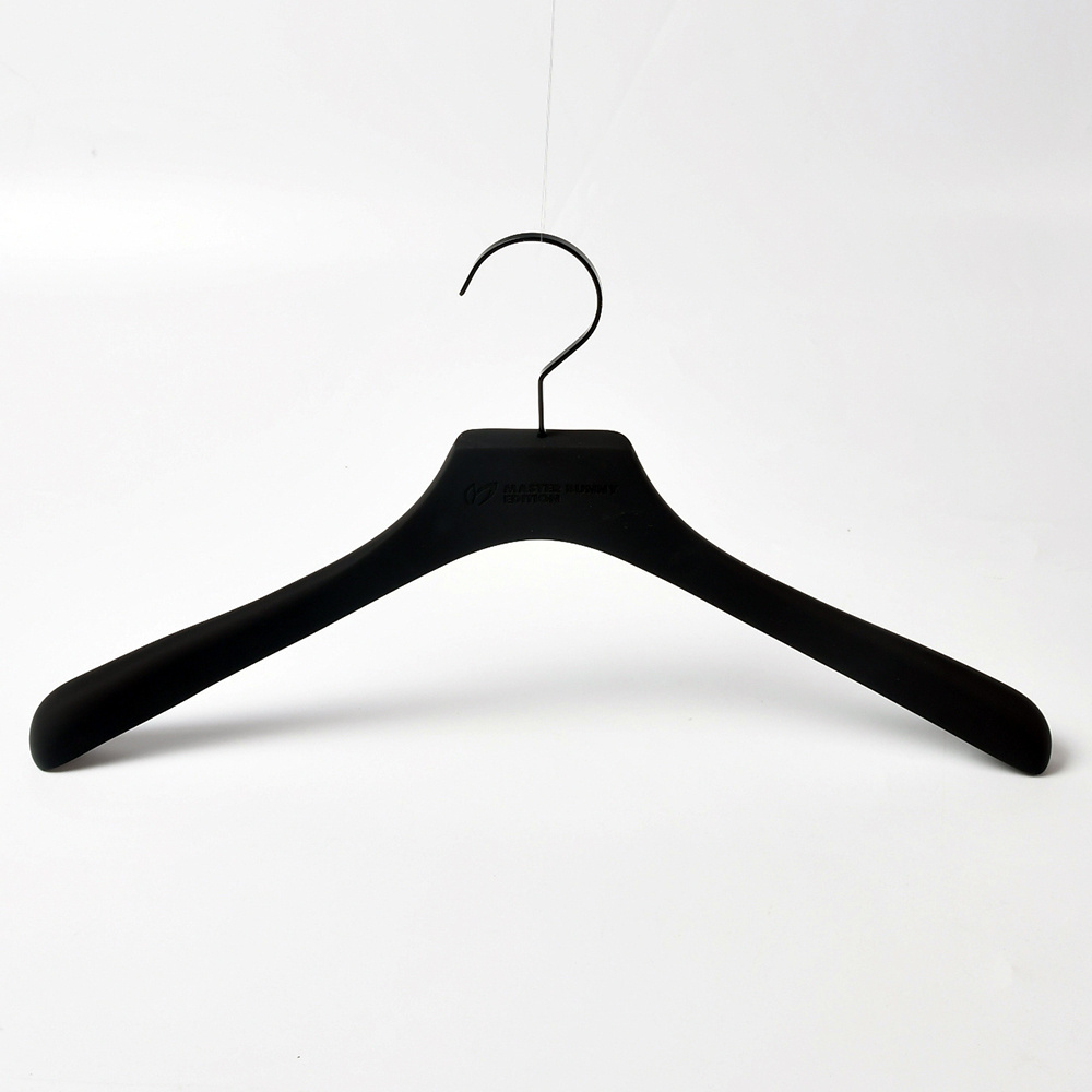 Personalized Luxury Clothes Wooden Coat Hangers Custom Coat Hangers for Cloths