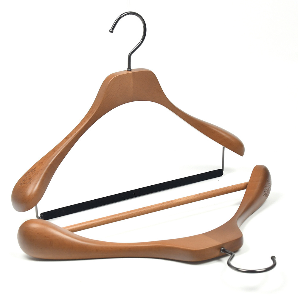 Wholesale Classic Bulk Bridal Shop Coat Hanger Fashionable Luxury Clothes Hanger Stand for Shop