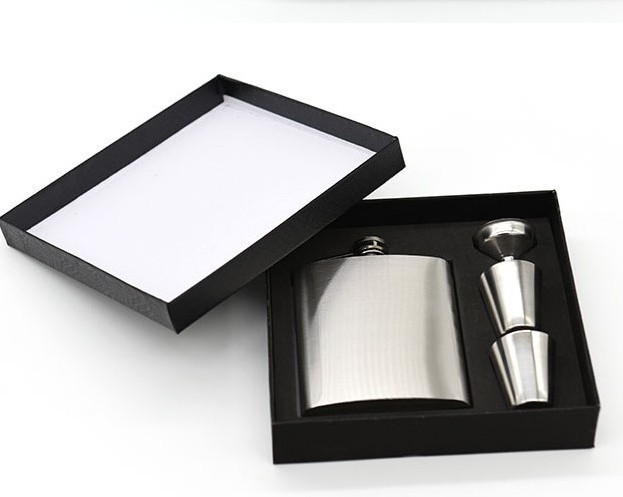 portable 7 OZ  stainless  steel steel whisky  Alcohol    hip flask set  for gift