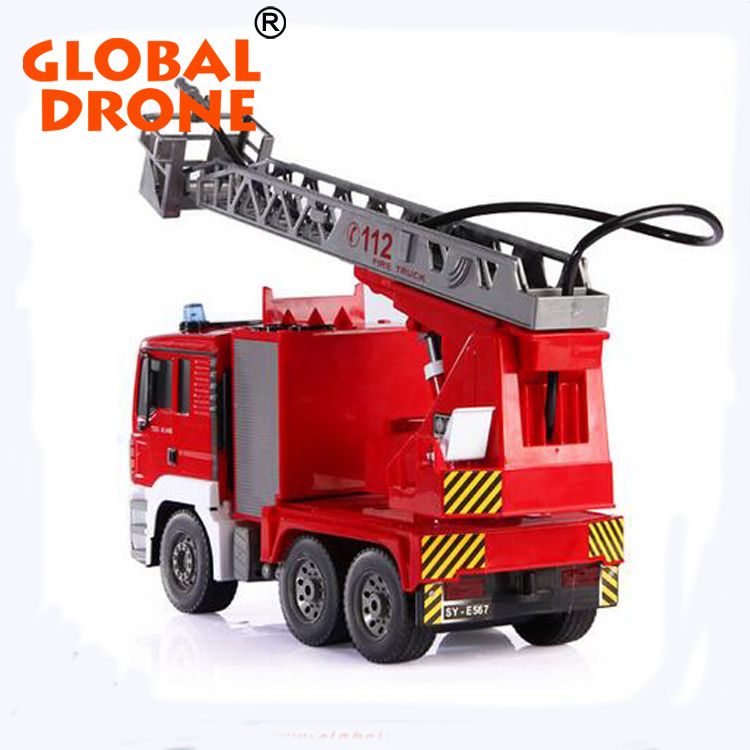 Hot sale toy! 1:20 2.4GHz rc fire truck with simulation sprinkler&sound&light& work station 660-degree rotation toy for kids