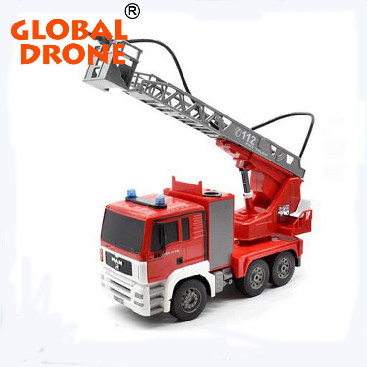 Hot sale toy! 1:20 2.4GHz rc fire truck with simulation sprinkler&sound&light& work station 660-degree rotation toy for kids