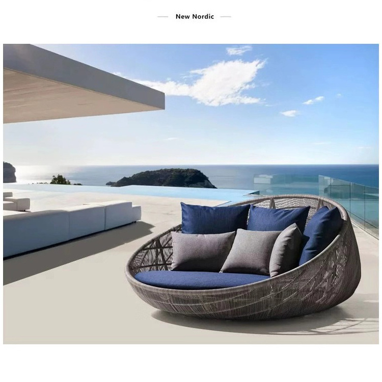 Latest Craze Outdoor Rattan Wicker Outdoor Furniture Set Round Sofa Bed For Hotel